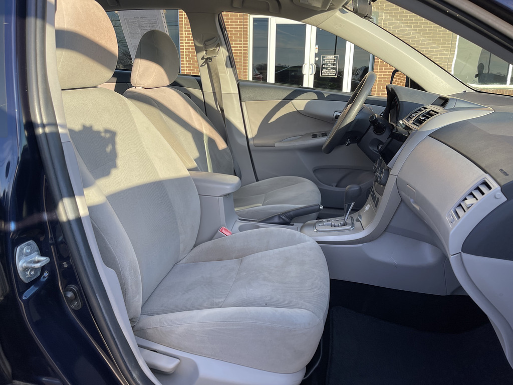 2013 Toyota Corolla BASE S LE Located at Dave's GreenLight Auto Sales light-box-slides