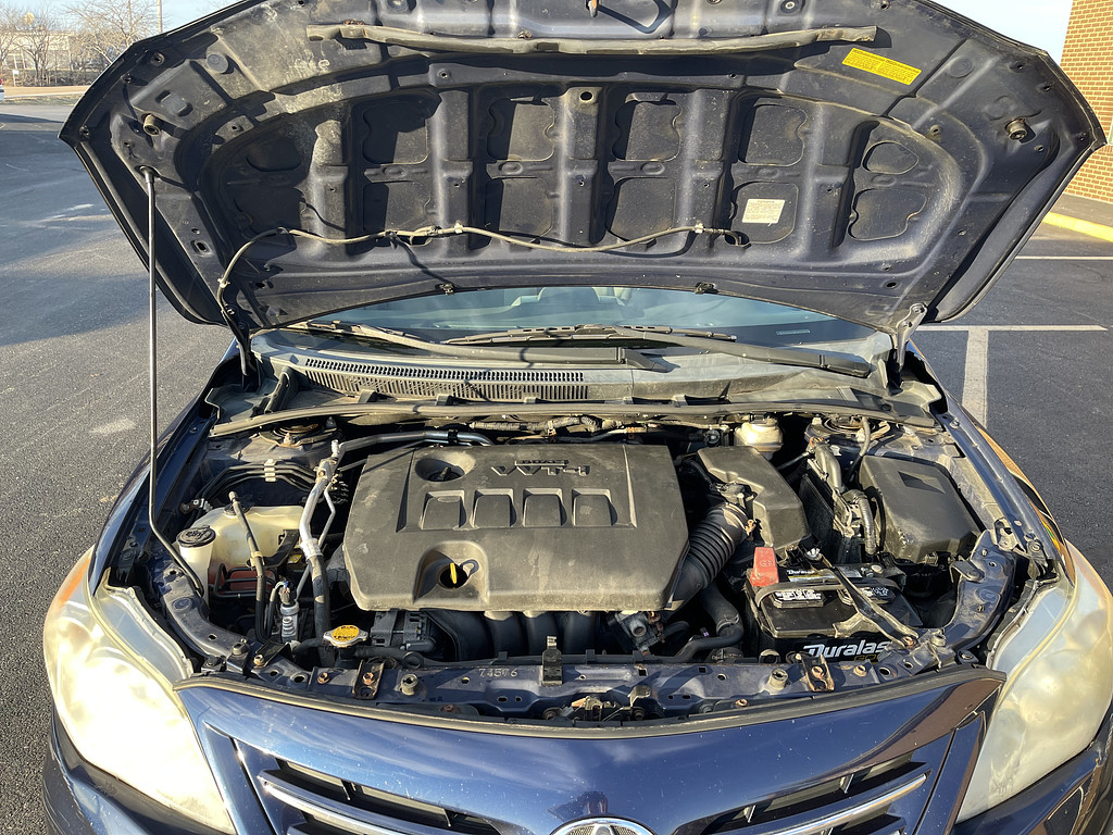 2013 Toyota Corolla BASE S LE Located at Dave's GreenLight Auto Sales light-box-slides