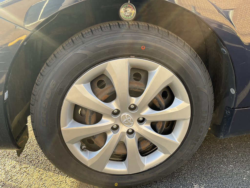 2013 Toyota Corolla BASE S LE Located at Dave's GreenLight Auto Sales light-box-slides