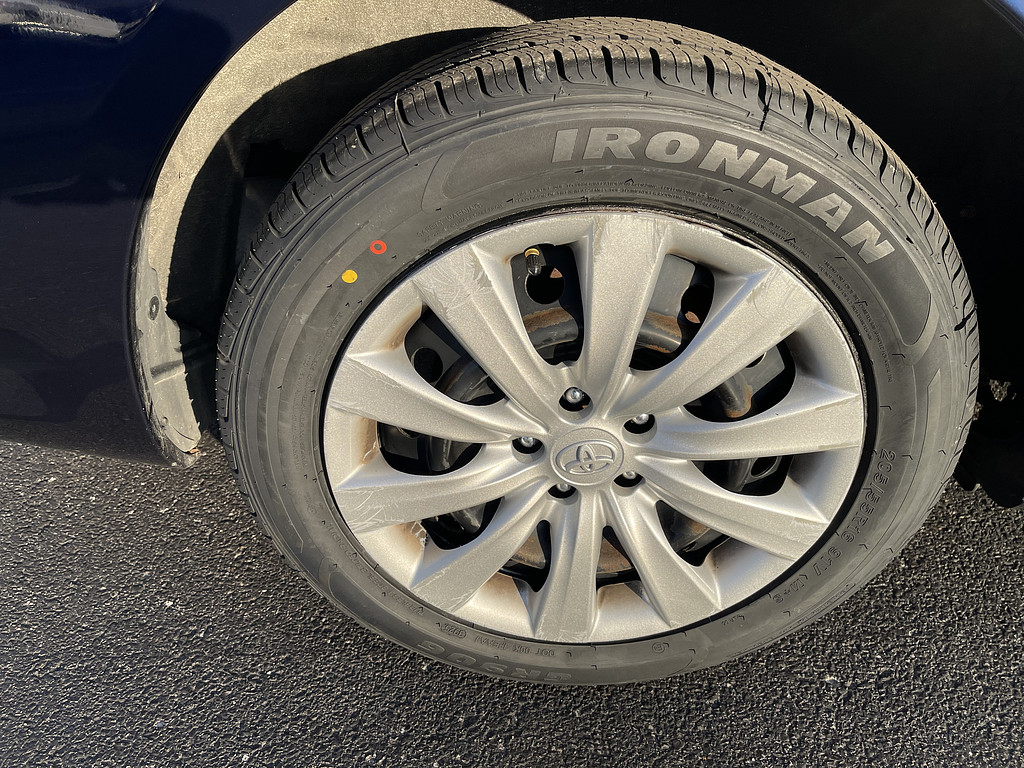 2013 Toyota Corolla BASE S LE Located at Dave's GreenLight Auto Sales slide-image