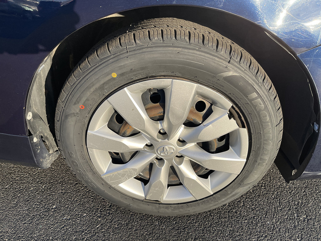 2013 Toyota Corolla BASE S LE Located at Dave's GreenLight Auto Sales slide-image