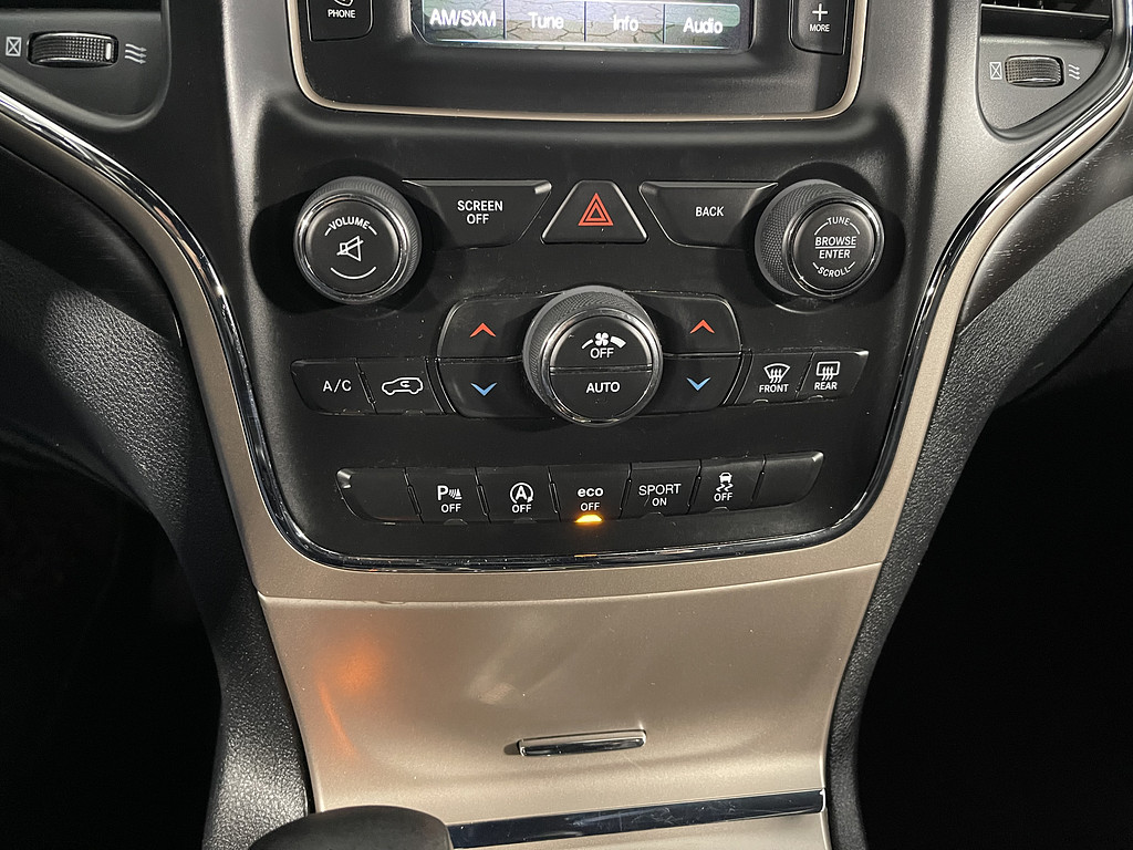 2016 Jeep GRAND CHEROKEE LARED Located at Dave's GreenLight Auto Sales light-box-slides