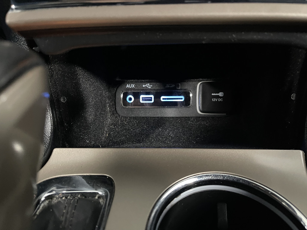 2016 Jeep GRAND CHEROKEE LARED Located at Dave's GreenLight Auto Sales slide-image