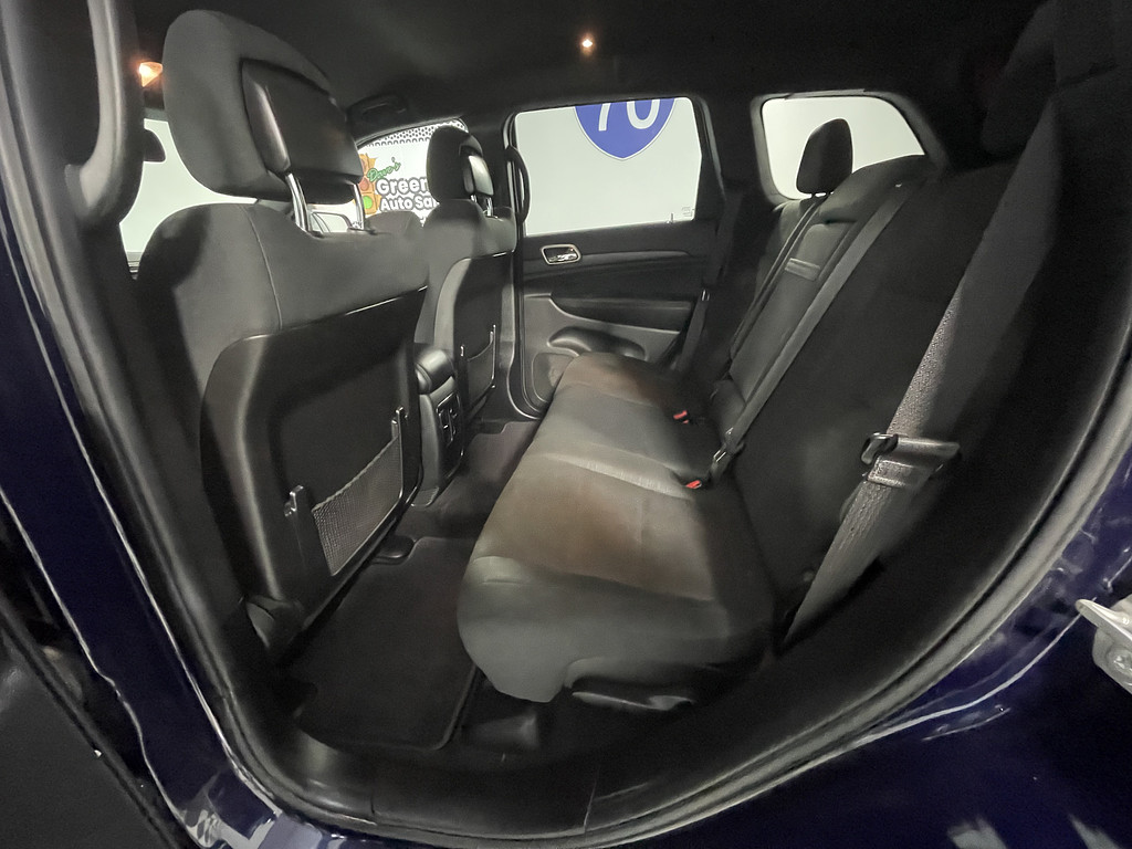 2016 Jeep GRAND CHEROKEE LARED Located at Dave's GreenLight Auto Sales slide-image