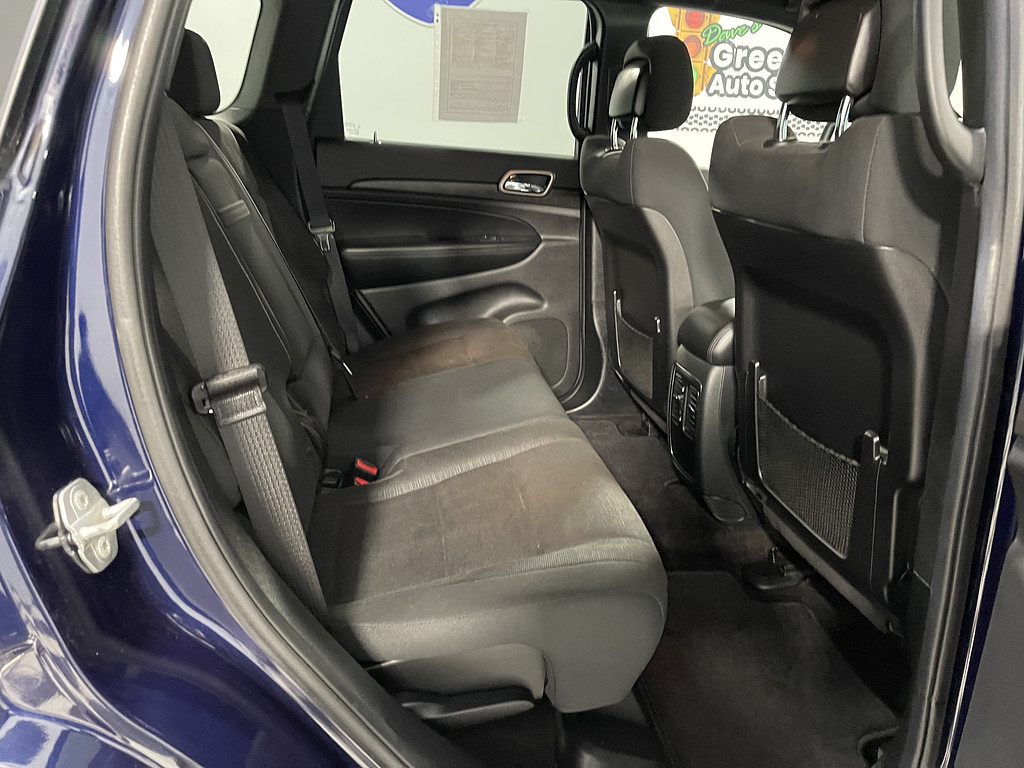 2016 Jeep GRAND CHEROKEE LARED Located at Dave's GreenLight Auto Sales light-box-slides