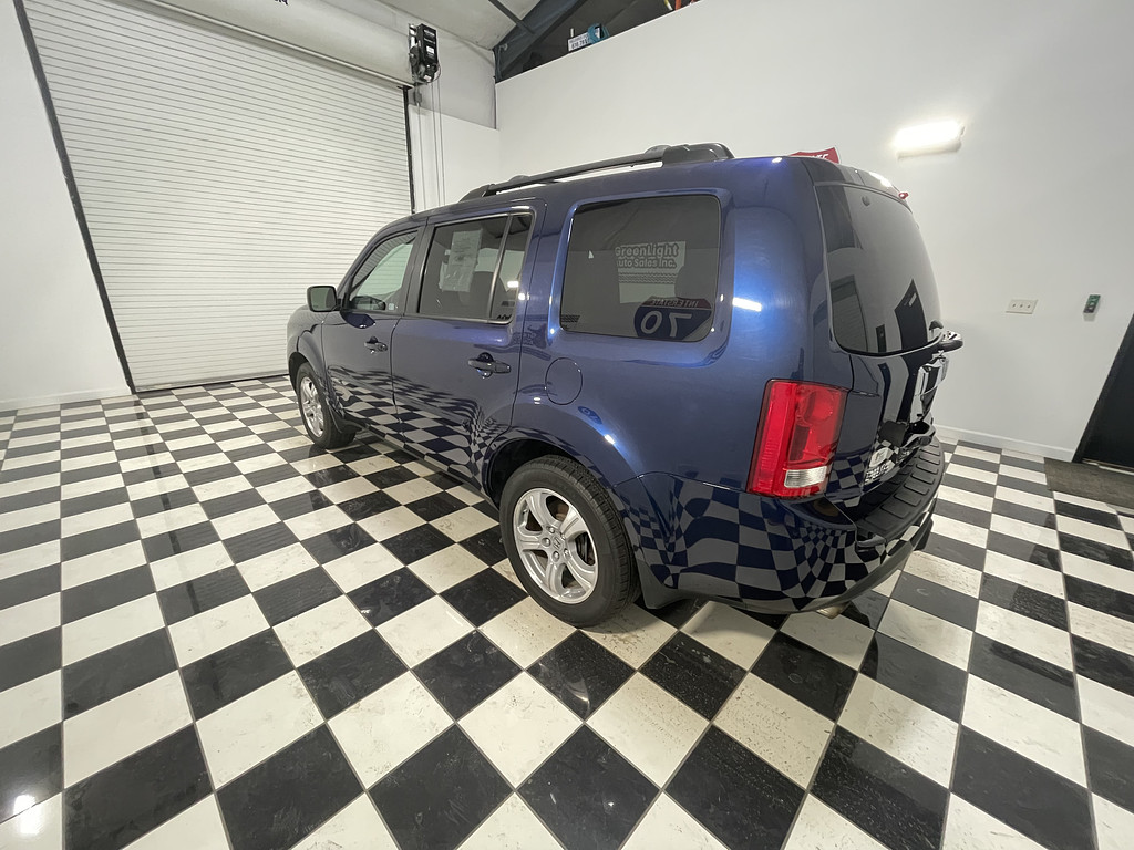 2015 Honda PILOT EXL Located at Dave's GreenLight Auto Sales slide-image