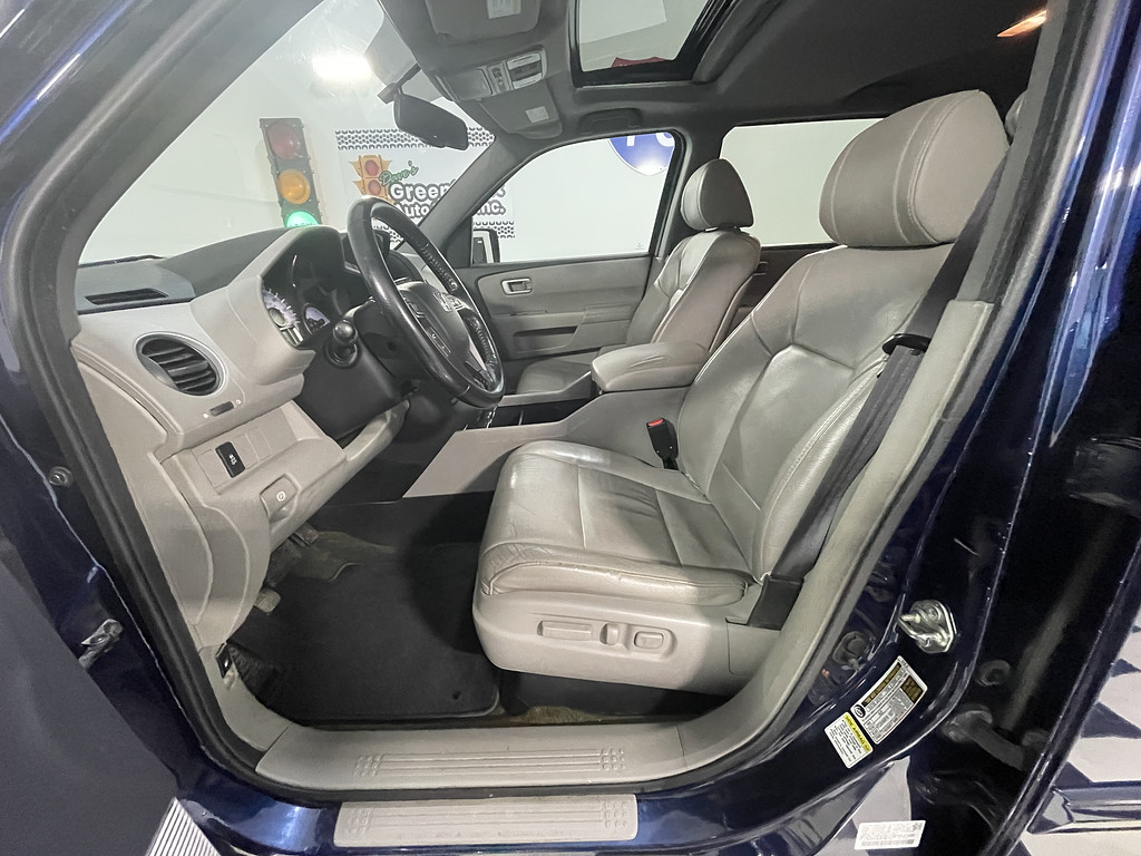 2015 Honda PILOT EXL Located at Dave's GreenLight Auto Sales slide-image