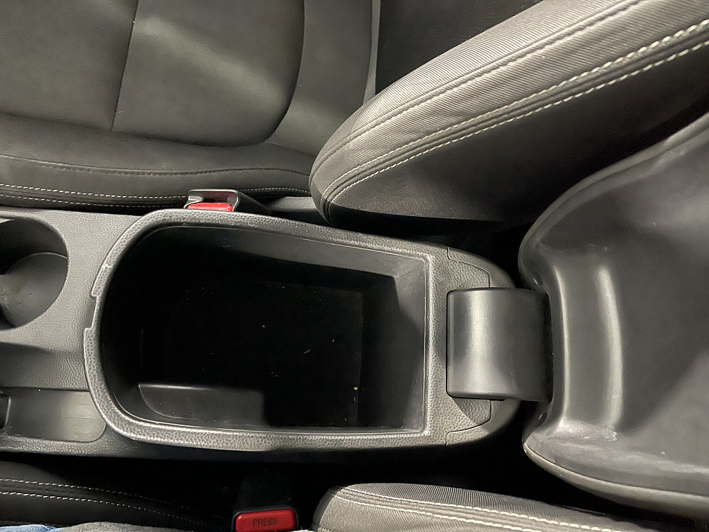 2015 Kia Soul base Located at Dave's GreenLight Auto Sales slide-image