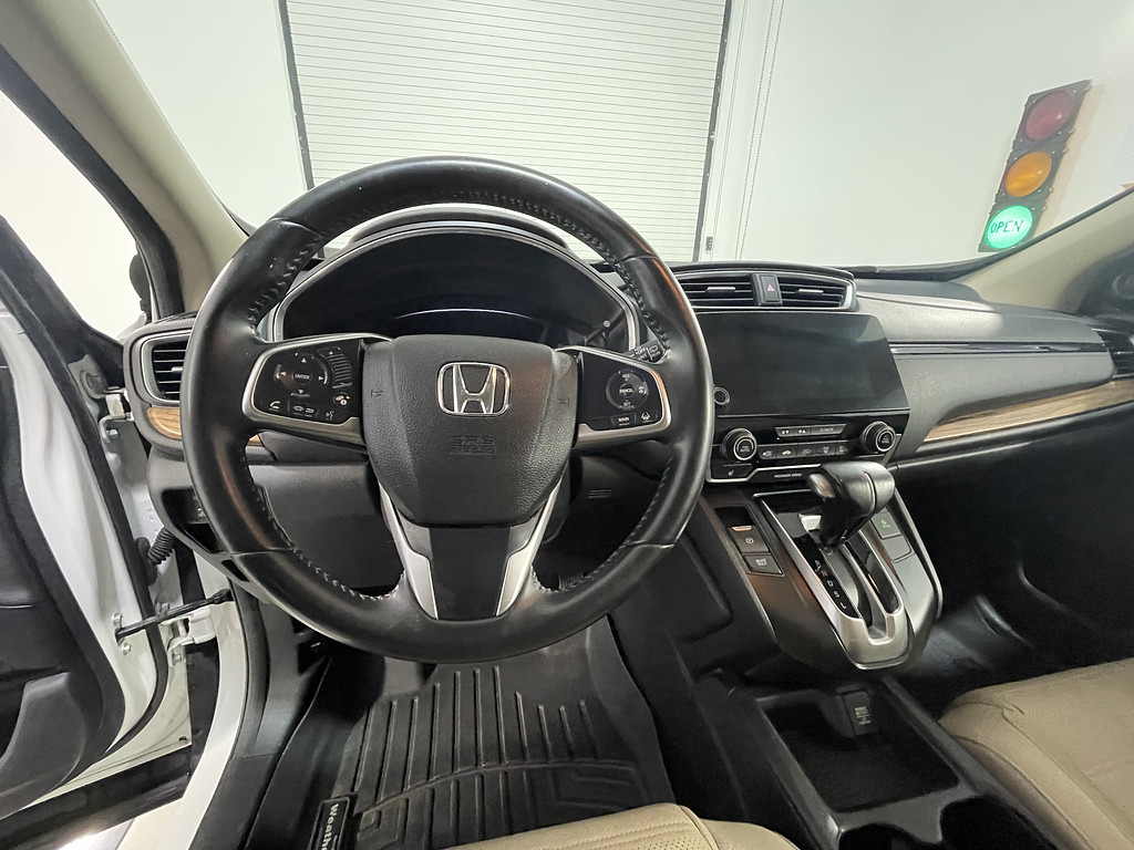 2018 Honda CR-V EX-L Located at Dave's GreenLight Auto Sales light-box-slides