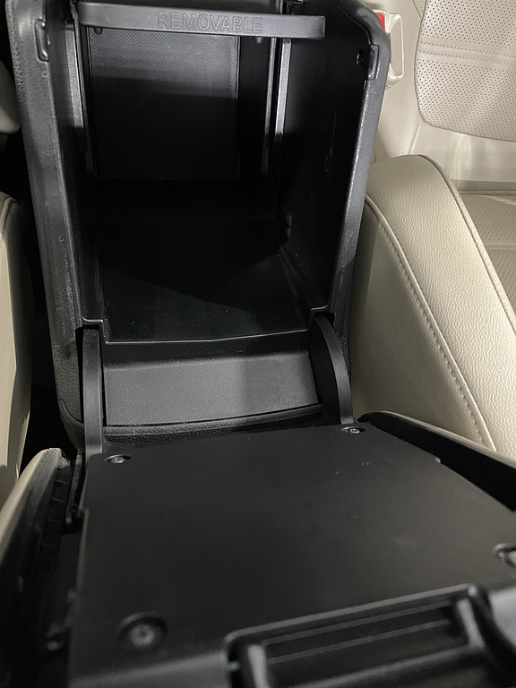 2018 Honda CR-V EX-L Located at Dave's GreenLight Auto Sales light-box-slides