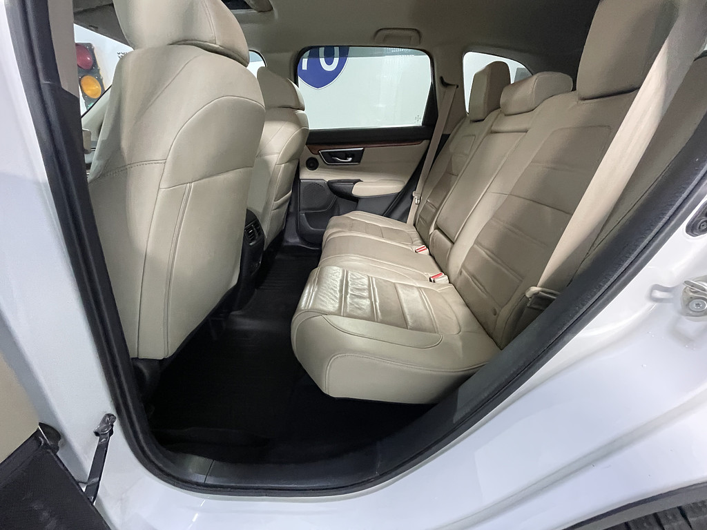 2018 Honda CR-V EX-L Located at Dave's GreenLight Auto Sales light-box-slides