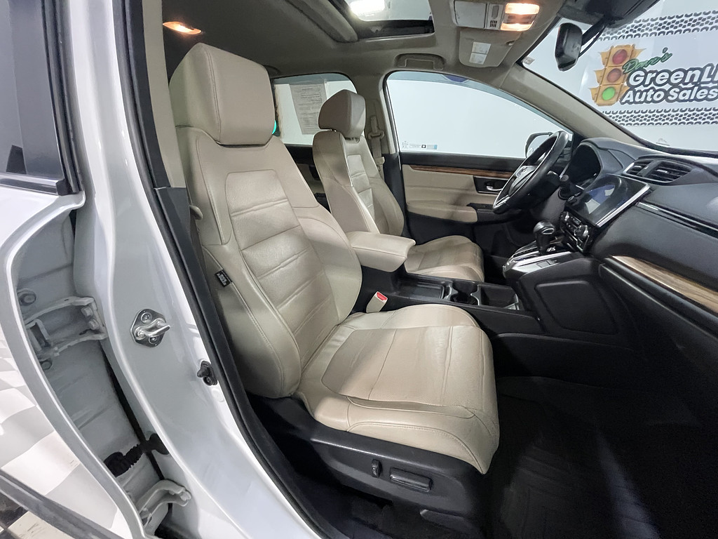 2018 Honda CR-V EX-L Located at Dave's GreenLight Auto Sales light-box-slides