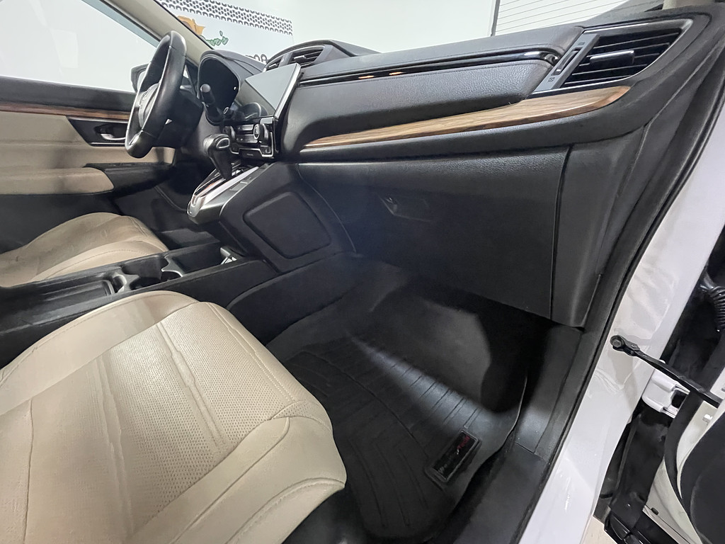 2018 Honda CR-V EX-L Located at Dave's GreenLight Auto Sales light-box-slides