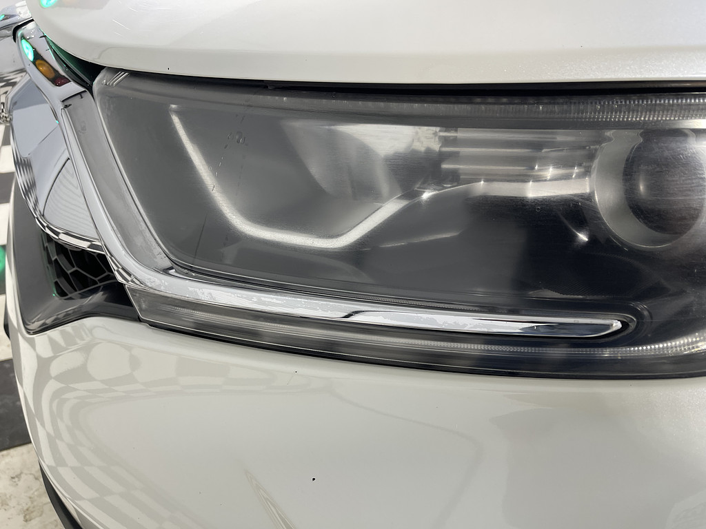 2018 Honda CR-V EX-L Located at Dave's GreenLight Auto Sales light-box-slides