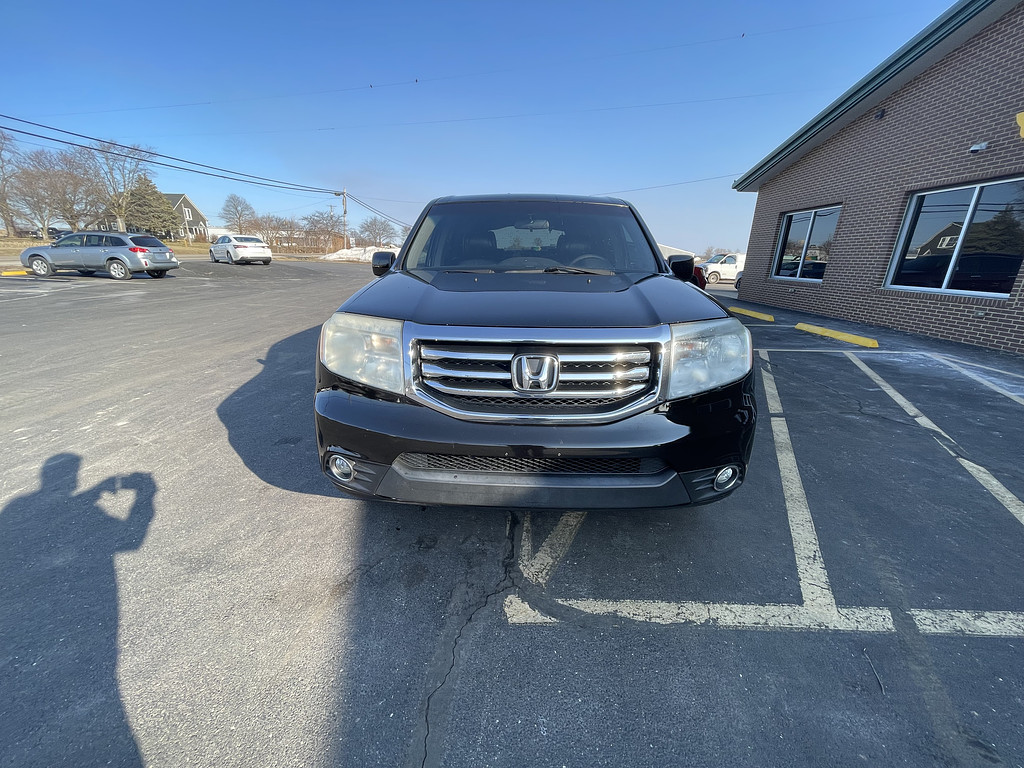 2014 Honda PILOT EX Located at Dave's GreenLight Auto Sales light-box-slides