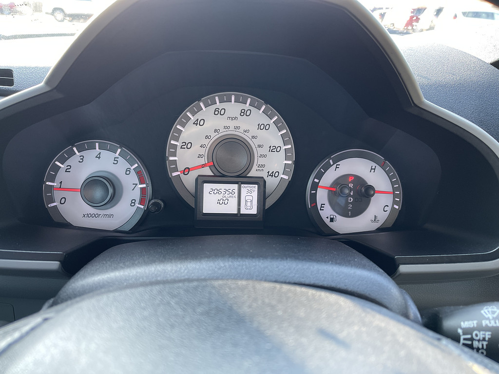 2014 Honda PILOT EX Located at Dave's GreenLight Auto Sales slide-image