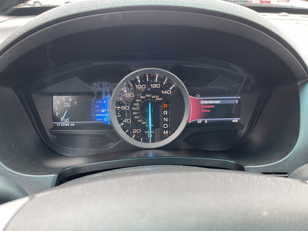 2014 Ford Explorer XLT Located at Dave's GreenLight Auto Sales slide-image