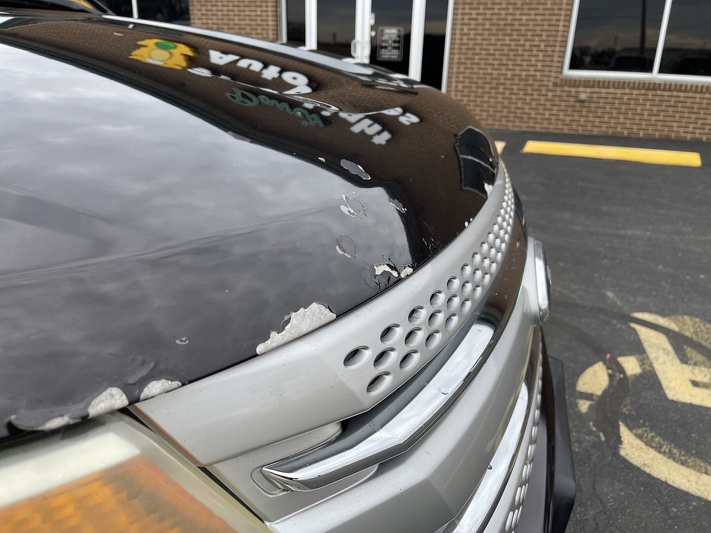 2014 Ford Explorer XLT Located at Dave's GreenLight Auto Sales slide-image