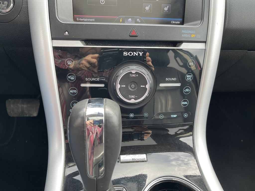 2013 Ford EDGE LIMITED Located at Dave's GreenLight Auto Sales light-box-slides