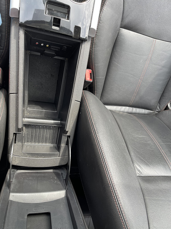 2013 Ford EDGE LIMITED Located at Dave's GreenLight Auto Sales light-box-slides