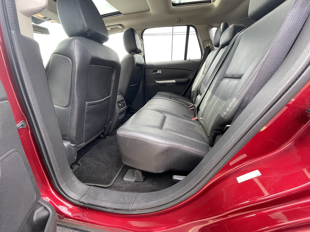 2013 Ford EDGE LIMITED Located at Dave's GreenLight Auto Sales light-box-slides