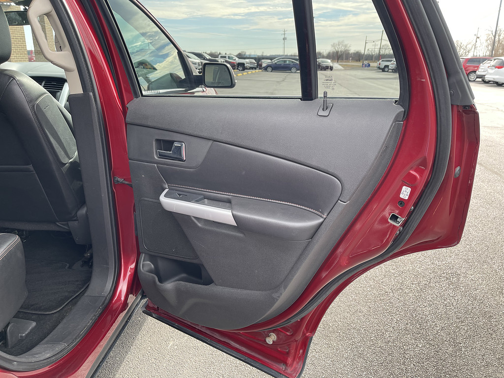 2013 Ford EDGE LIMITED Located at Dave's GreenLight Auto Sales light-box-slides