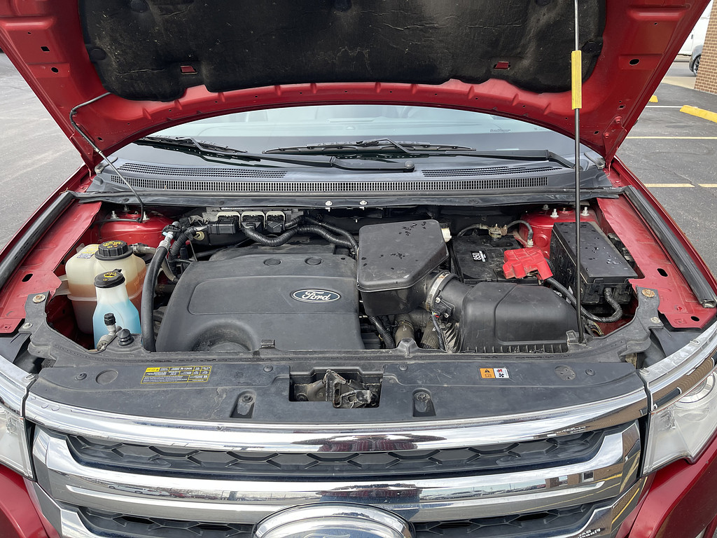 2013 Ford EDGE LIMITED Located at Dave's GreenLight Auto Sales light-box-slides