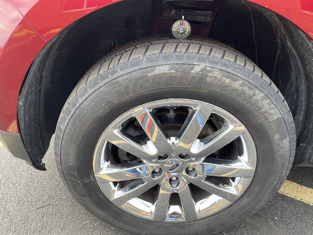 2013 Ford EDGE LIMITED Located at Dave's GreenLight Auto Sales light-box-slides