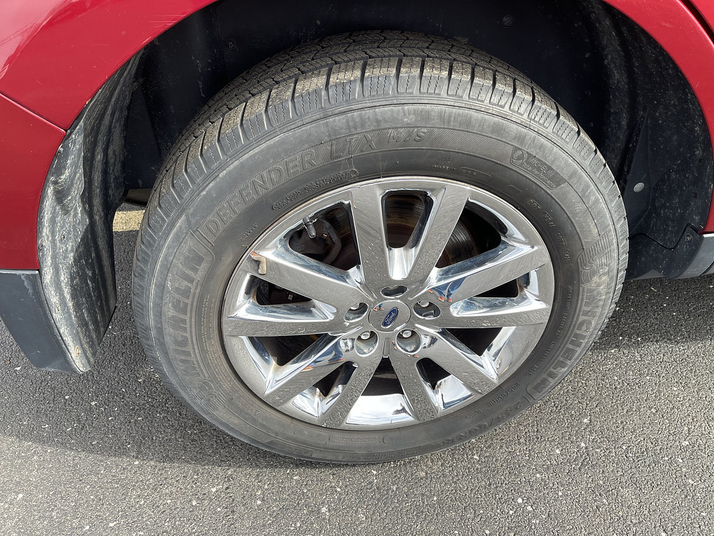 2013 Ford EDGE LIMITED Located at Dave's GreenLight Auto Sales light-box-slides