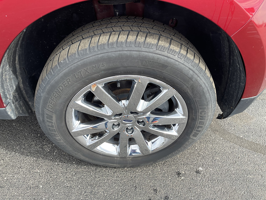 2013 Ford EDGE LIMITED Located at Dave's GreenLight Auto Sales light-box-slides