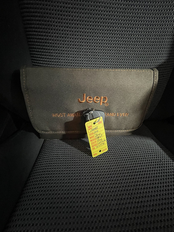 2016 Jeep PATRIOT LATITUDE Located at Dave's GreenLight Auto Sales slide-image