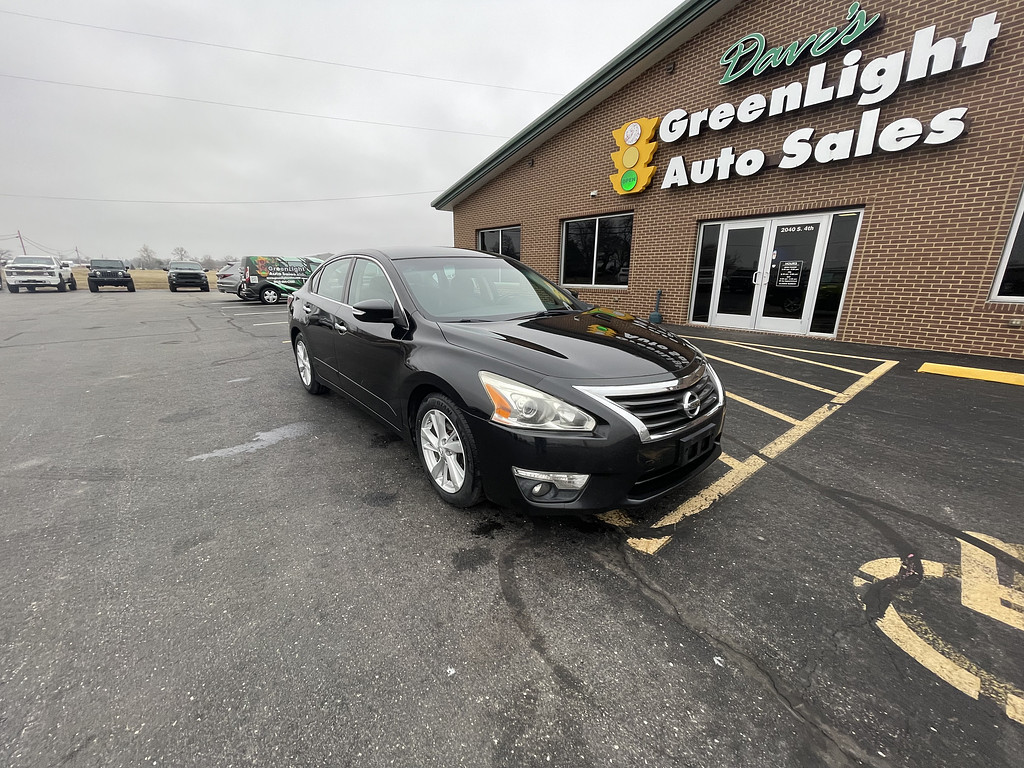 2014 Nissan Altima 25 25 S 2 Located at Dave's GreenLight Auto Sales light-box-slides