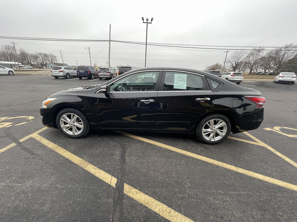 2014 Nissan Altima 25 25 S 2 Located at Dave's GreenLight Auto Sales light-box-slides
