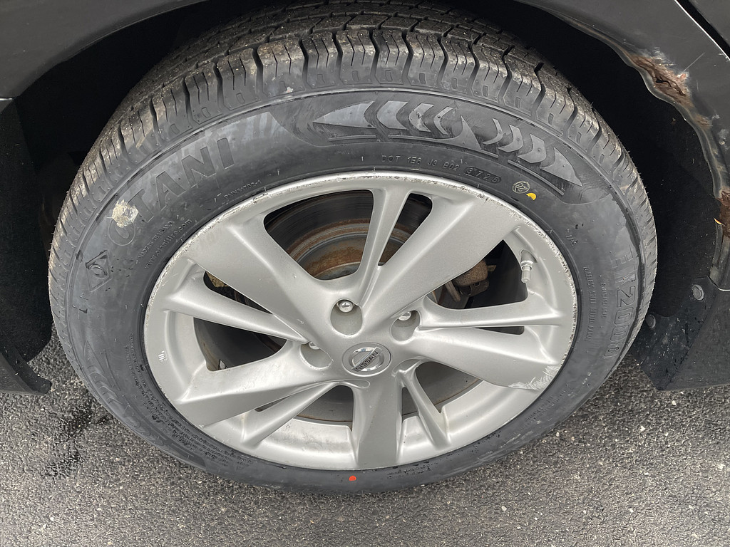 2014 Nissan Altima 25 25 S 2 Located at Dave's GreenLight Auto Sales slide-image