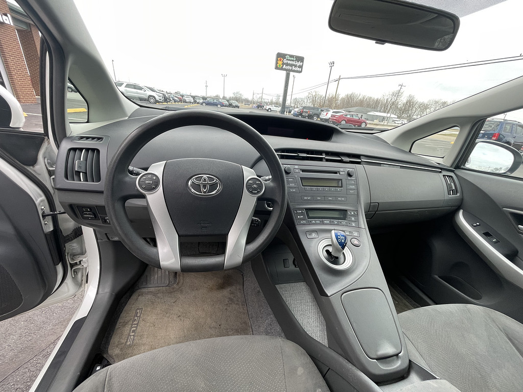 2010 Toyota Prius ONE TWO THRE Located at Dave's GreenLight Auto Sales light-box-slides