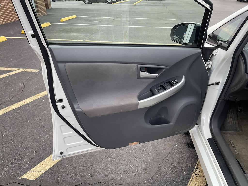 2010 Toyota Prius ONE TWO THRE Located at Dave's GreenLight Auto Sales light-box-slides