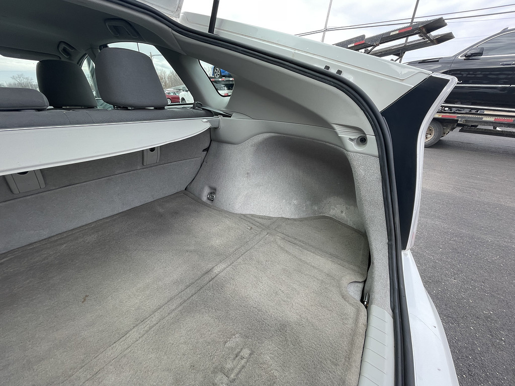 2010 Toyota Prius ONE TWO THRE Located at Dave's GreenLight Auto Sales slide-image