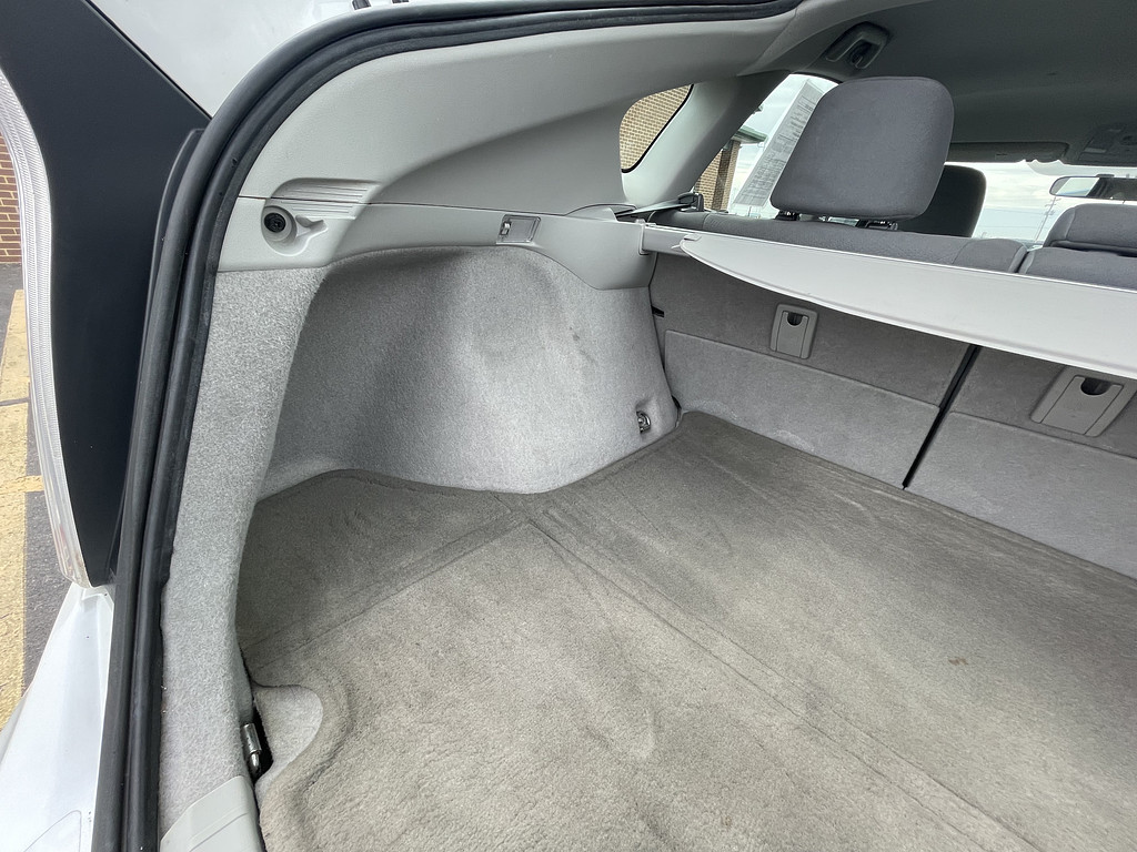 2010 Toyota Prius ONE TWO THRE Located at Dave's GreenLight Auto Sales slide-image