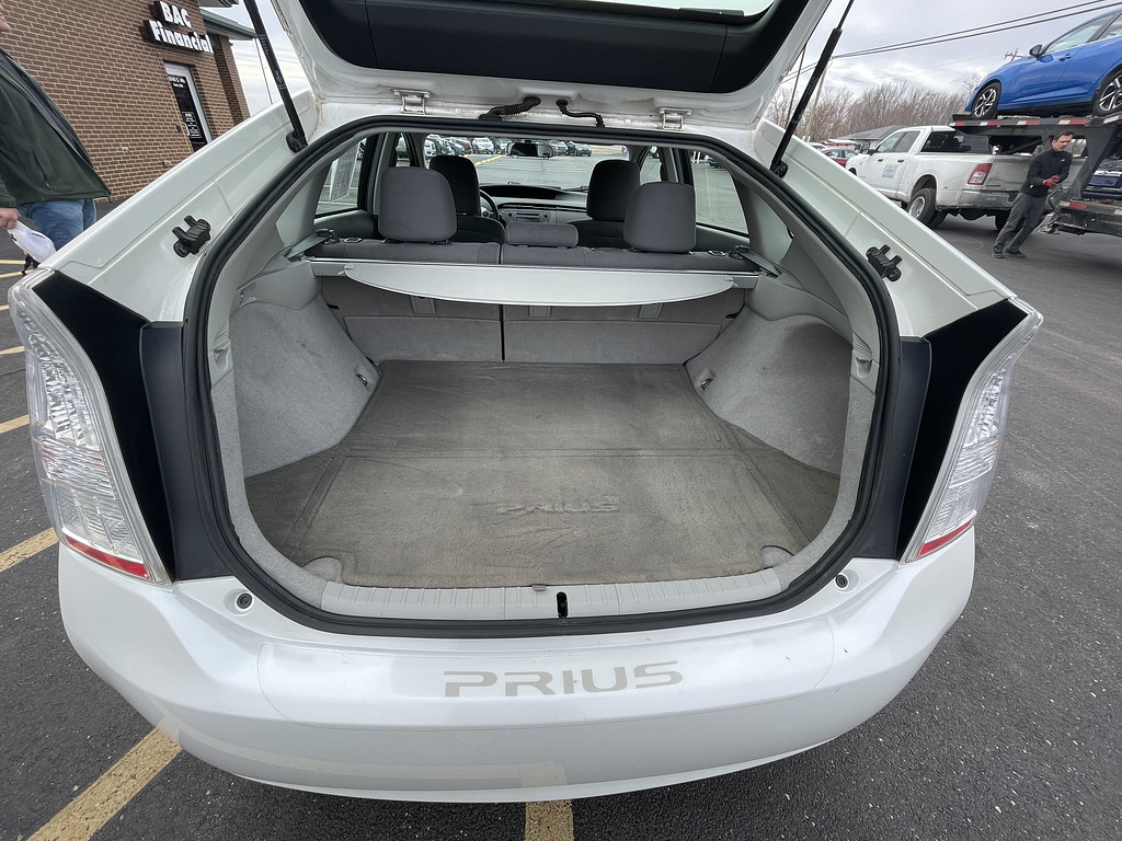 2010 Toyota Prius ONE TWO THRE Located at Dave's GreenLight Auto Sales light-box-slides