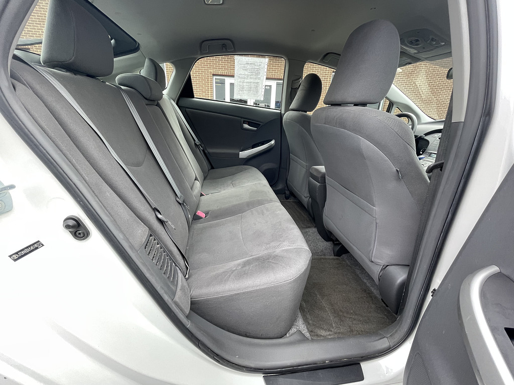 2010 Toyota Prius ONE TWO THRE Located at Dave's GreenLight Auto Sales light-box-slides