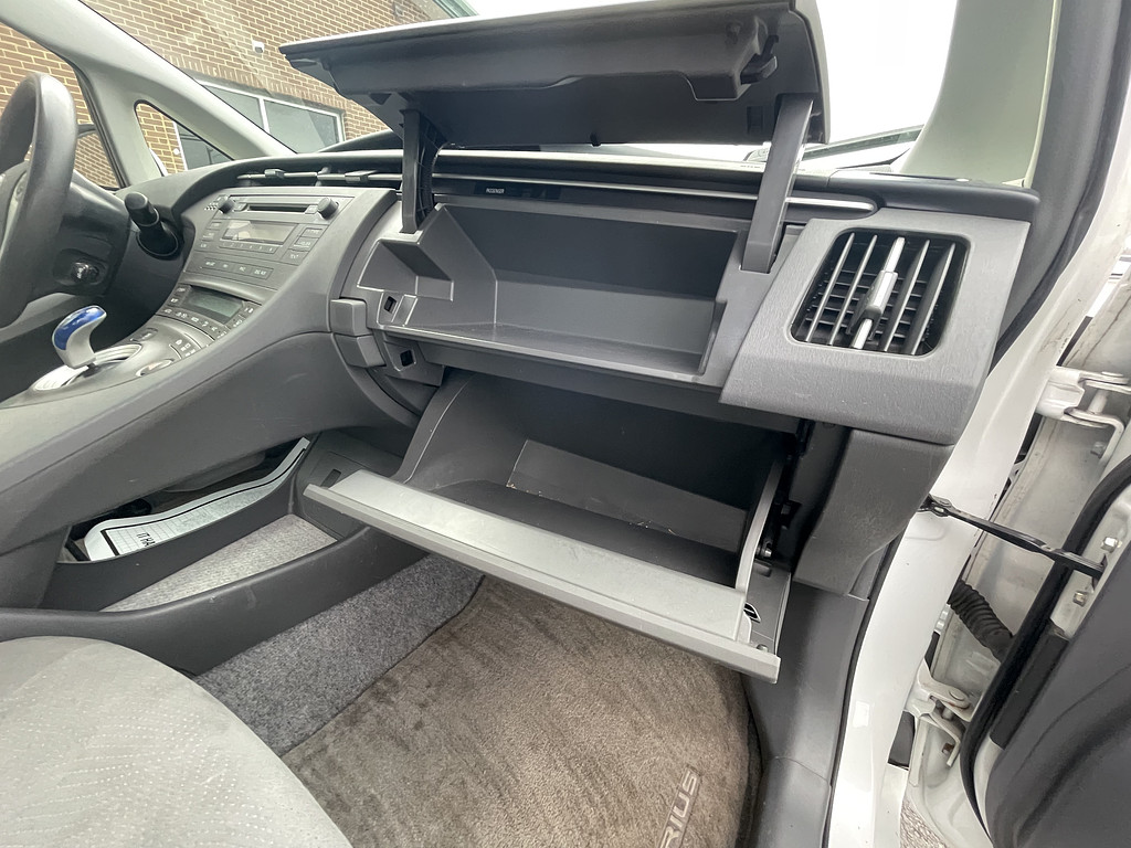 2010 Toyota Prius ONE TWO THRE Located at Dave's GreenLight Auto Sales light-box-slides