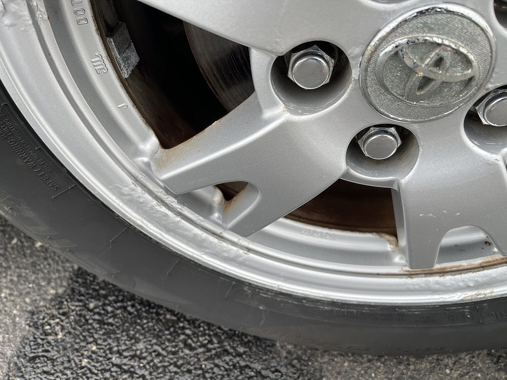 2010 Toyota Prius ONE TWO THRE Located at Dave's GreenLight Auto Sales slide-image