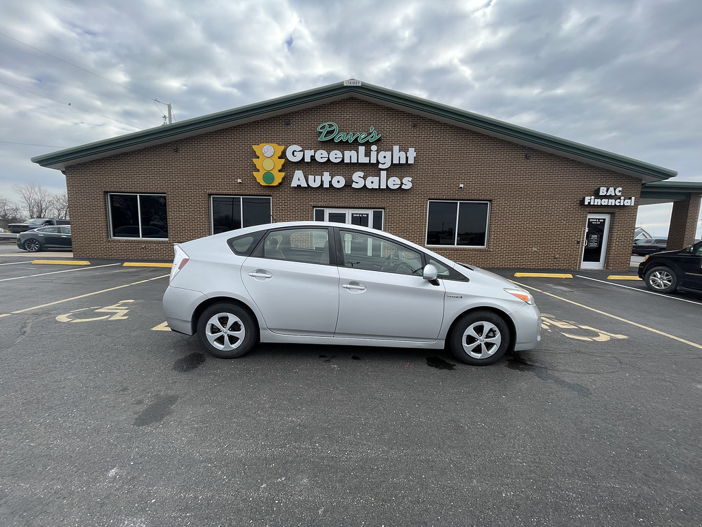 2015 Toyota Prius TWO THREE FO Located at Dave's GreenLight Auto Sales slide-image