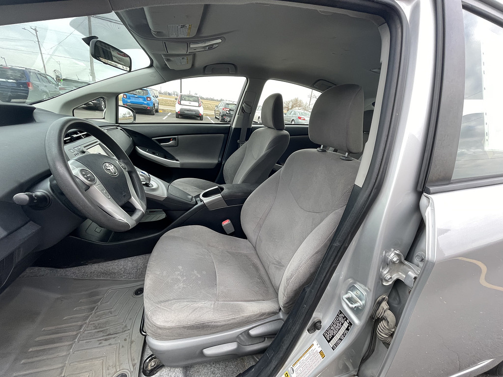 2015 Toyota Prius TWO THREE FO Located at Dave's GreenLight Auto Sales slide-image