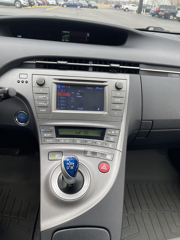 2015 Toyota Prius TWO THREE FO Located at Dave's GreenLight Auto Sales slide-image