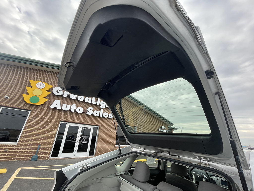 2015 Toyota Prius TWO THREE FO Located at Dave's GreenLight Auto Sales slide-image