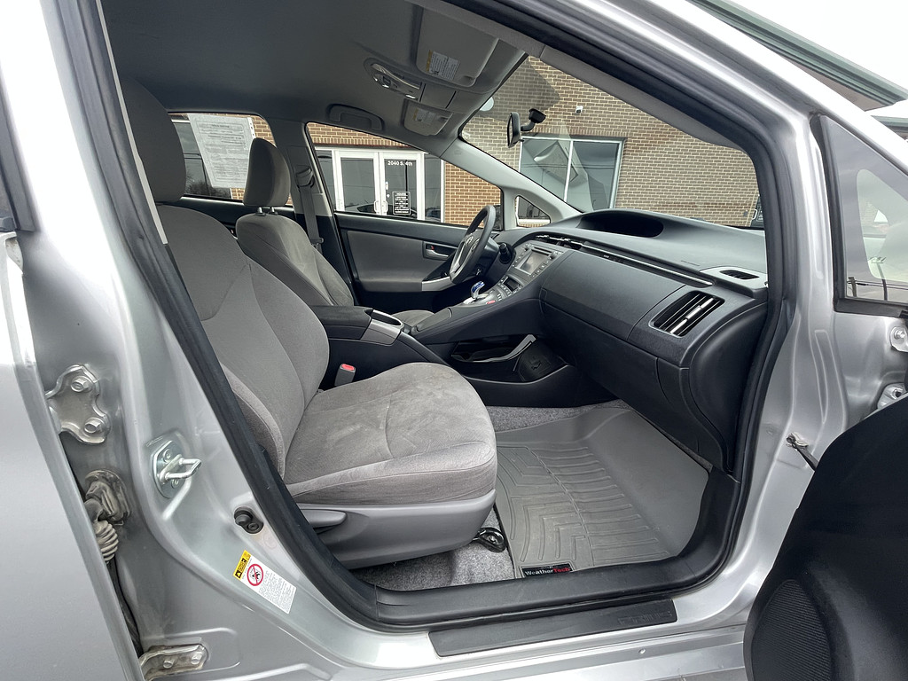 2015 Toyota Prius TWO THREE FO Located at Dave's GreenLight Auto Sales slide-image