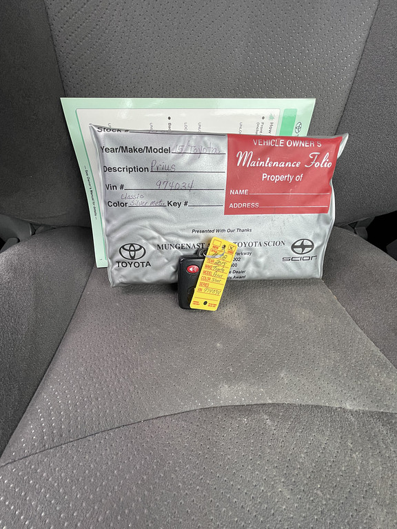 2015 Toyota Prius TWO THREE FO Located at Dave's GreenLight Auto Sales slide-image