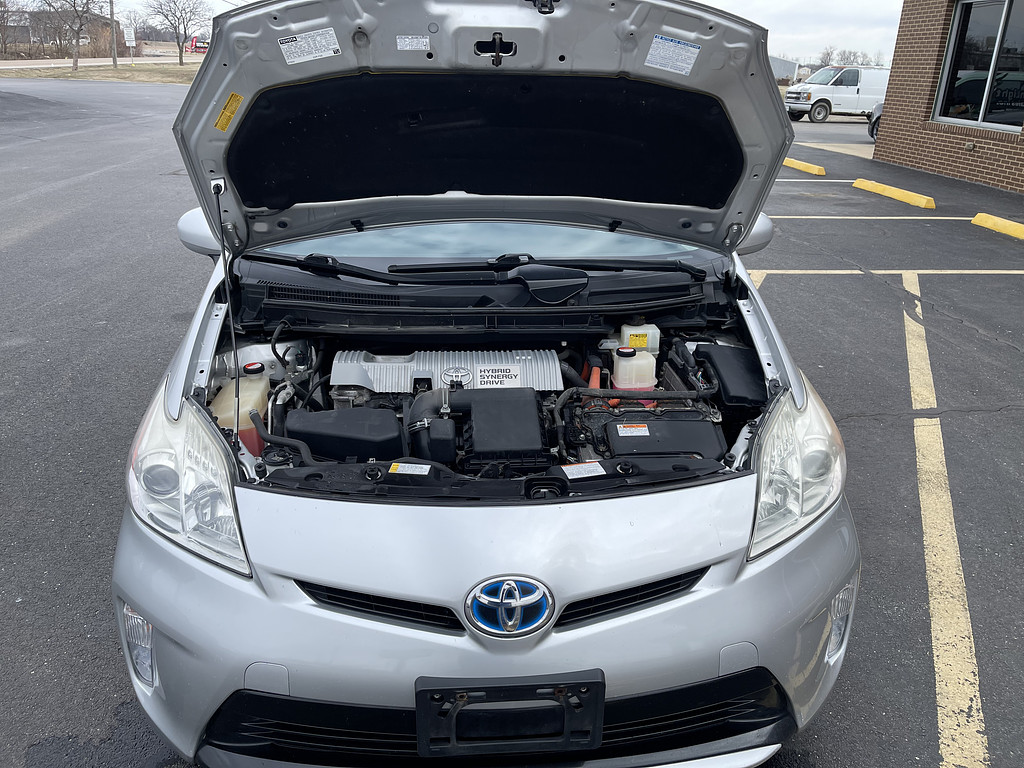 2015 Toyota Prius TWO THREE FO Located at Dave's GreenLight Auto Sales slide-image