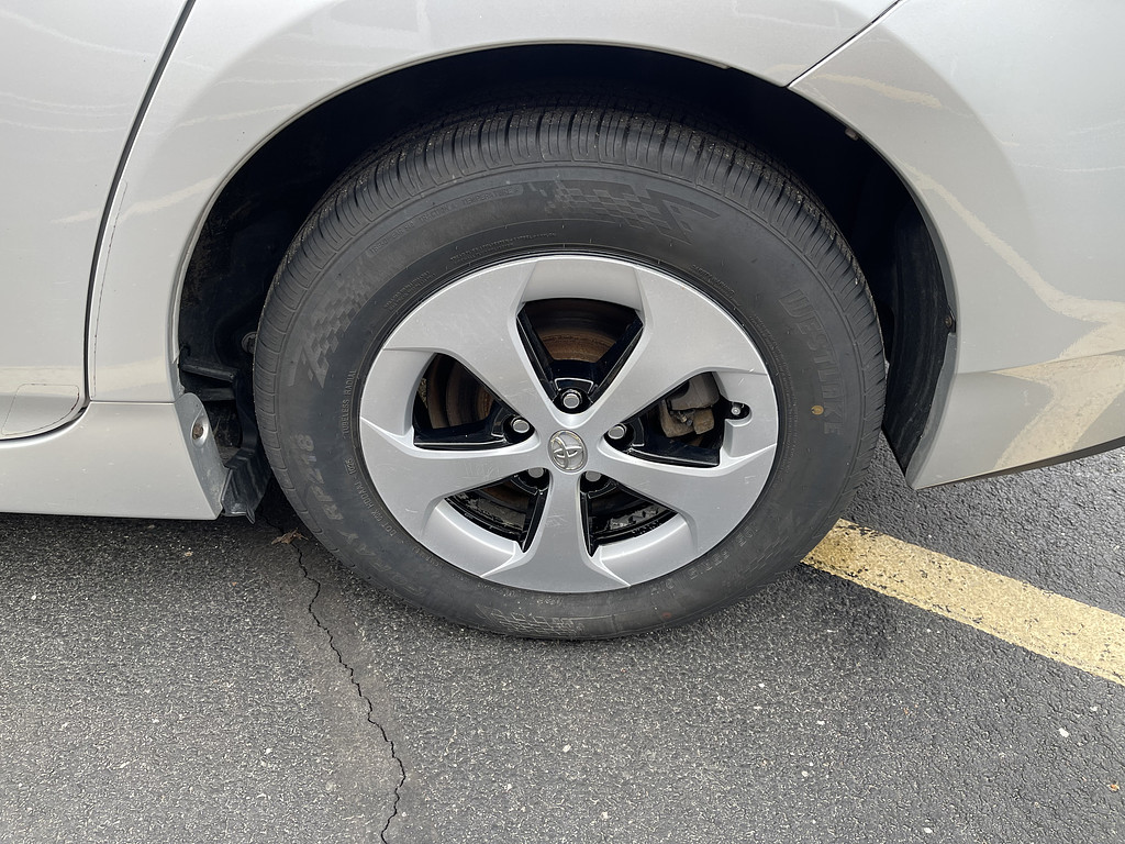 2015 Toyota Prius TWO THREE FO Located at Dave's GreenLight Auto Sales slide-image